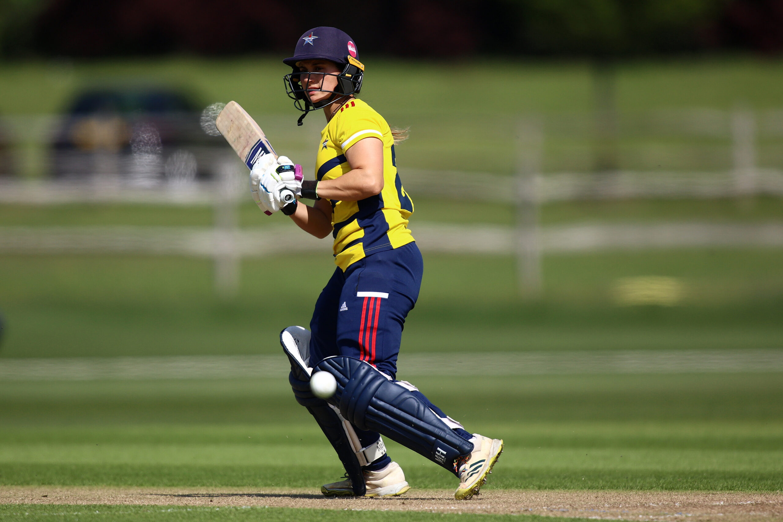 Chathli and Davidson-Richards sparkle Stars’ win over Sparks